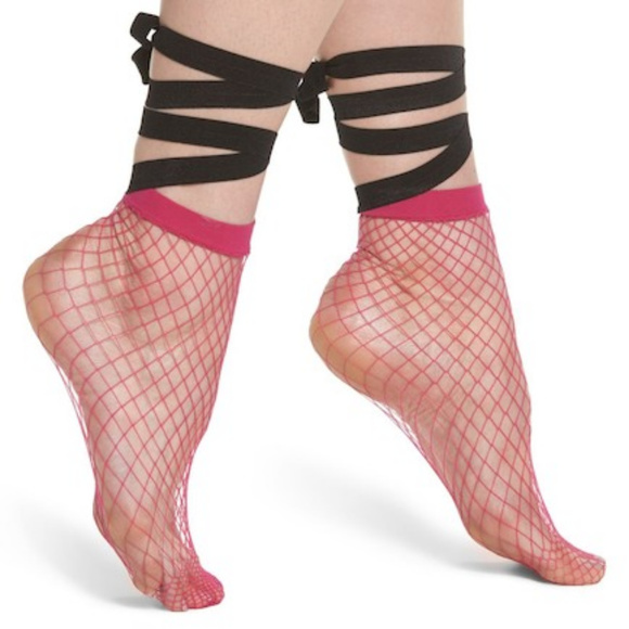 SARAH BORGHI ANNAMARIA ANKLE HIGH SOCKS PINK FISHNET BLACK STRAPS ONE SIZE NWT - Picture 1 of 2